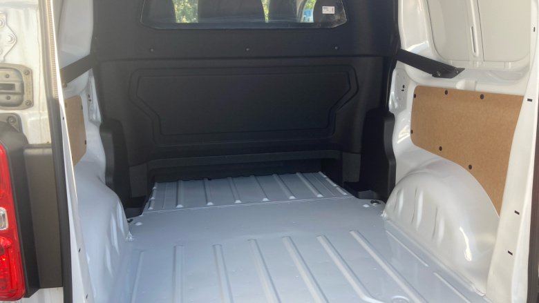 Peugeot Expert L1 Diesel 2.0 BlueHDi 145 Professional Crew Van